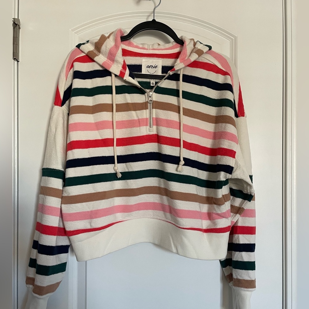 ❤️ Aerie cropped hooded sweater